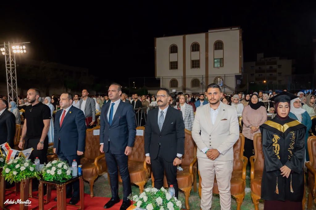 تكريم ذكرى زياد سرحان على مسرح حفل التخرج